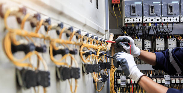Professional Electrician technician working in Durand, MI